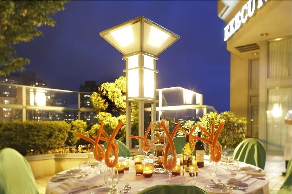 The Parker Hotel And Rooftop Vancouver