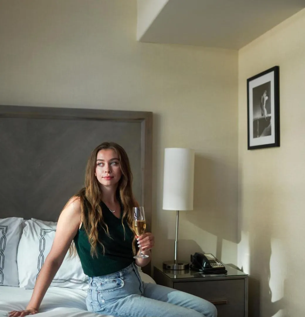 The Parker Hotel And Rooftop Vancouver